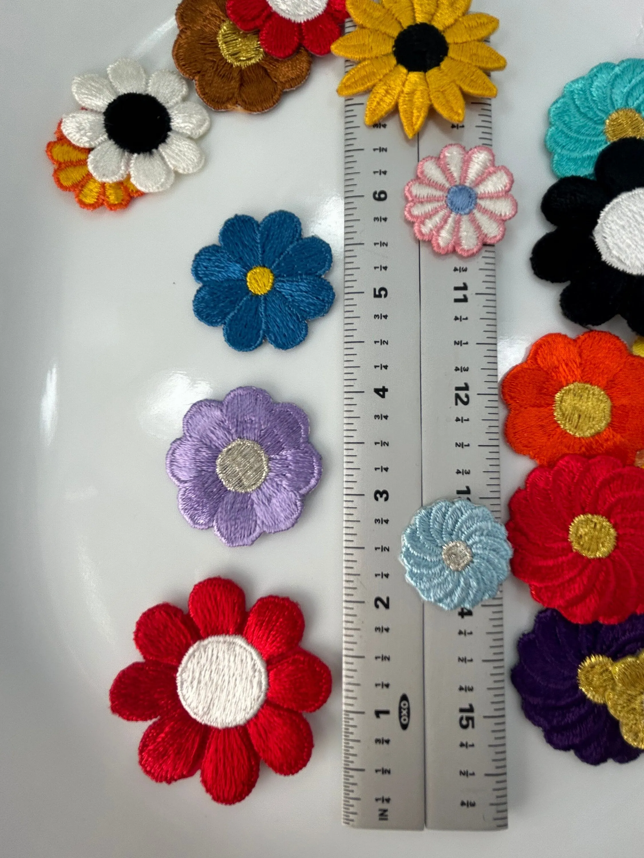 Adhesive patches iron on appliqués vintage wholesale embroidered appliqué flowers daisy floral sets #49