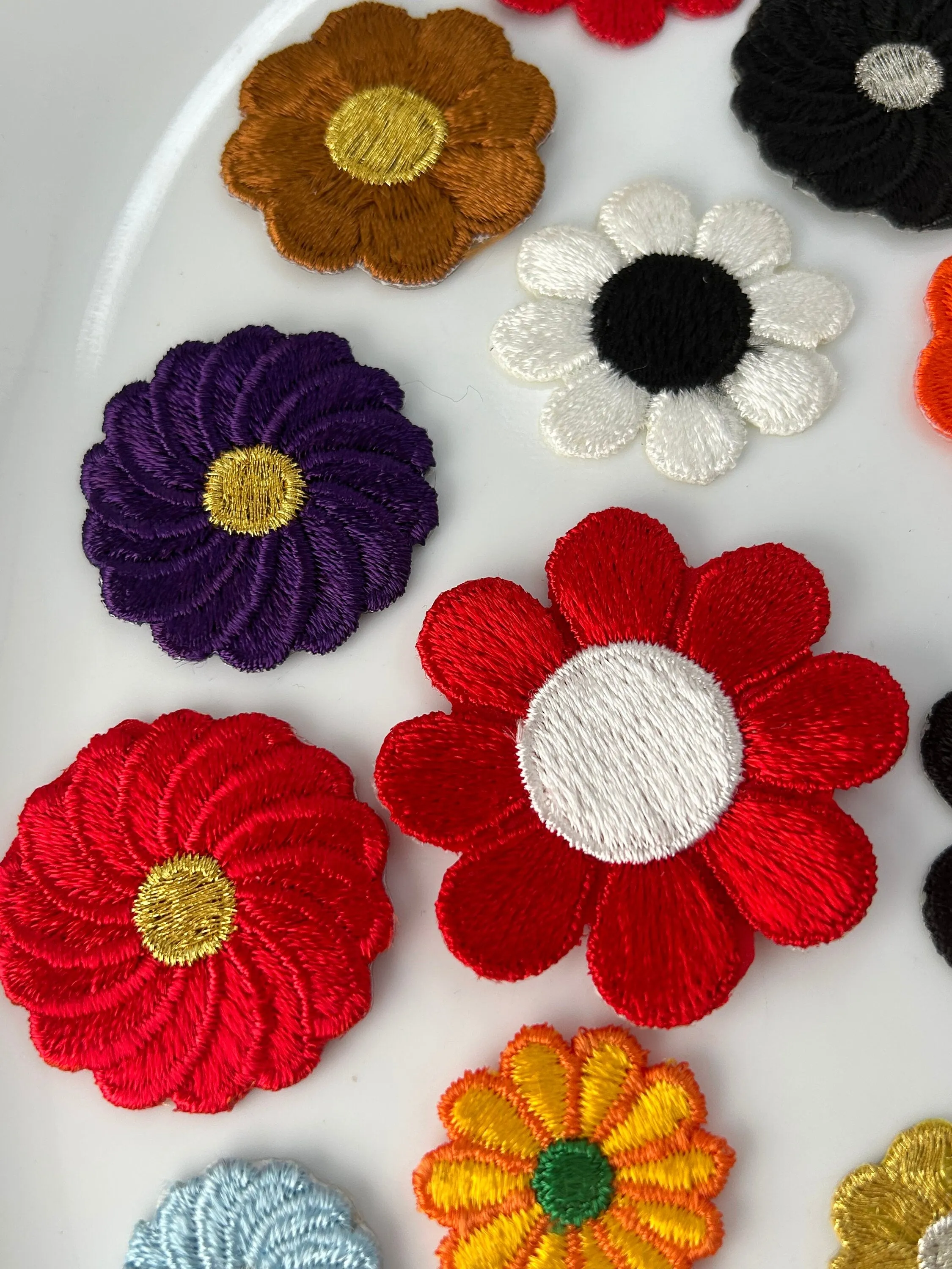 Adhesive patches iron on appliqués vintage wholesale embroidered appliqué flowers daisy floral sets #49