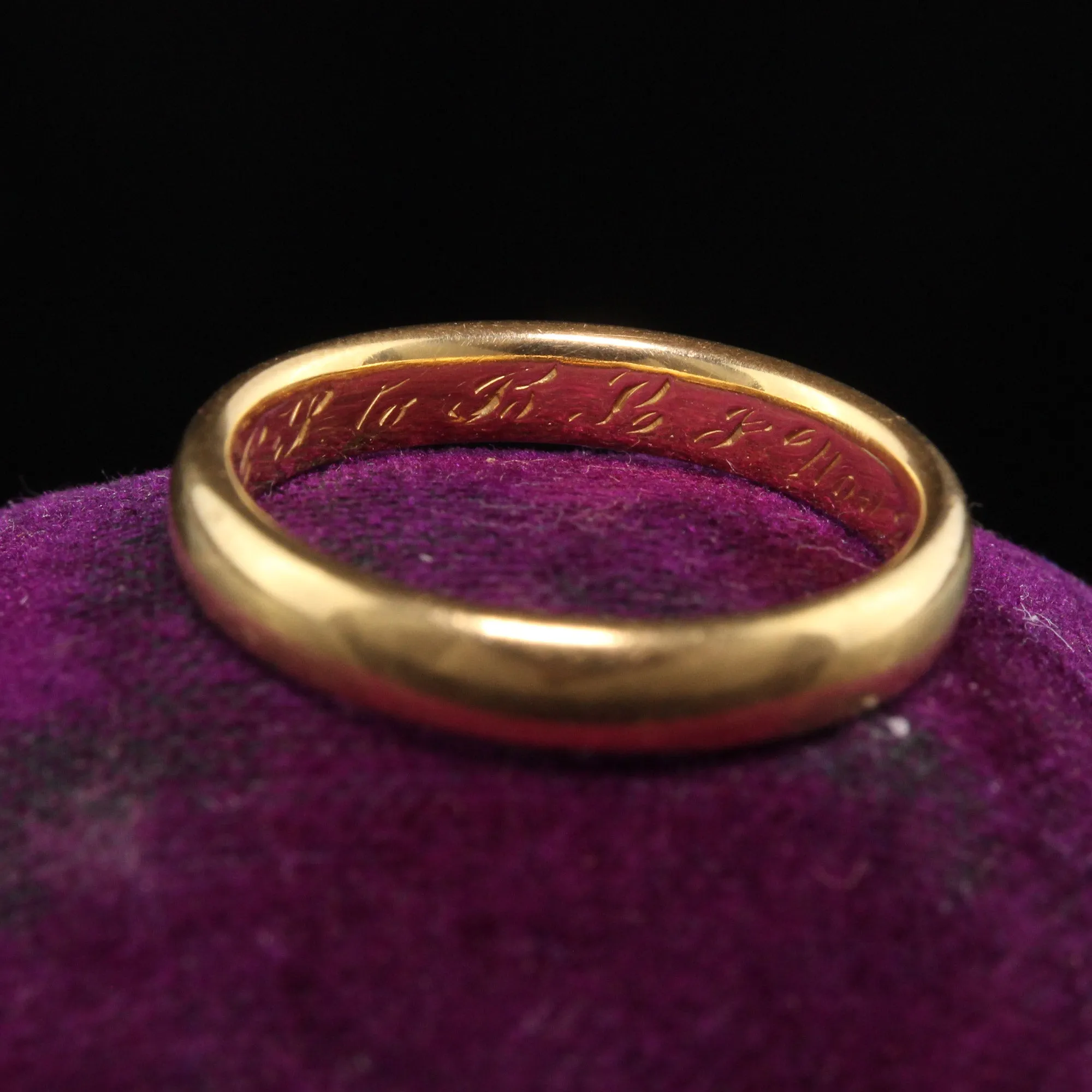 Antique Art Deco 18K Yellow Gold Engraved Wedding Band - Size 6 1/2