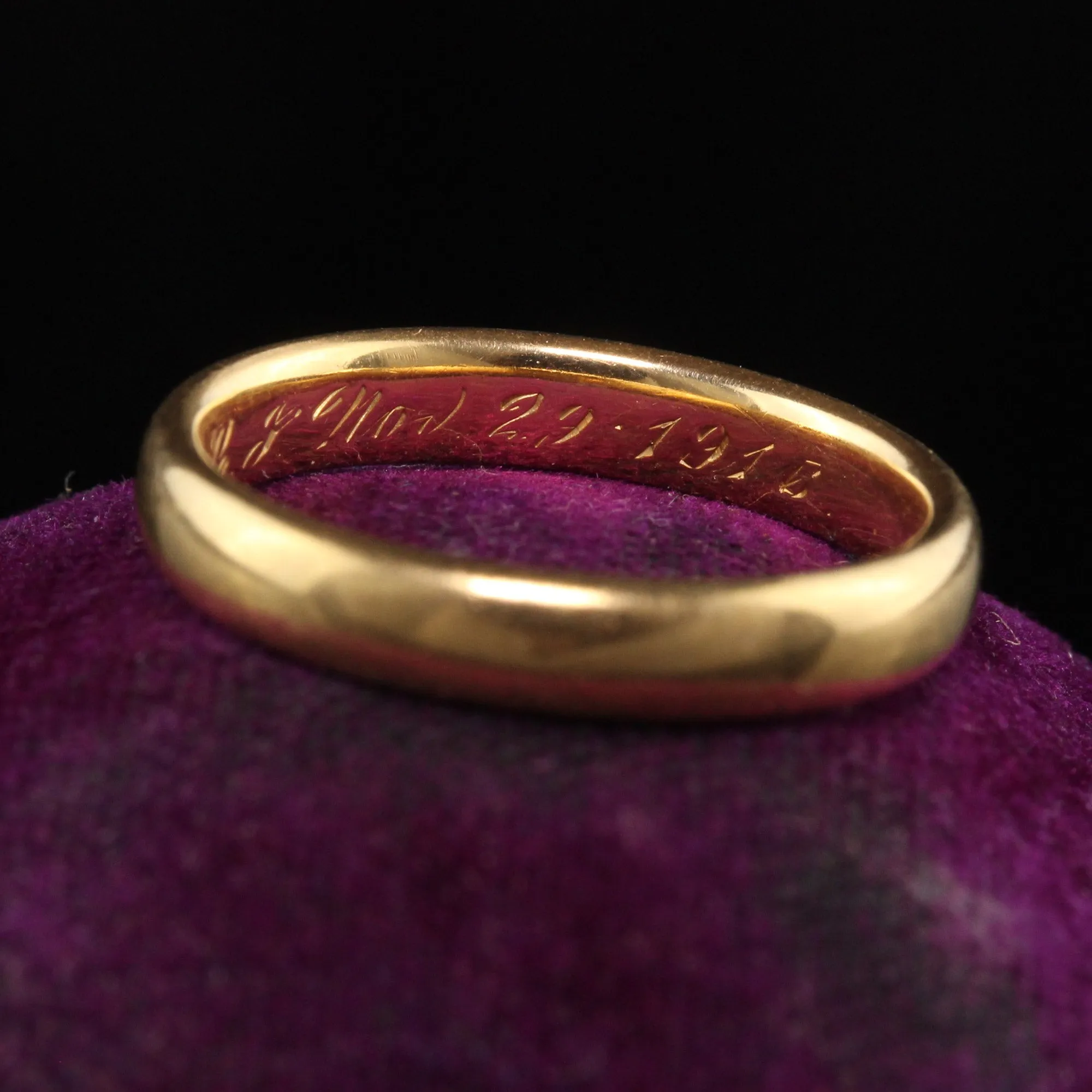 Antique Art Deco 18K Yellow Gold Engraved Wedding Band - Size 6 1/2