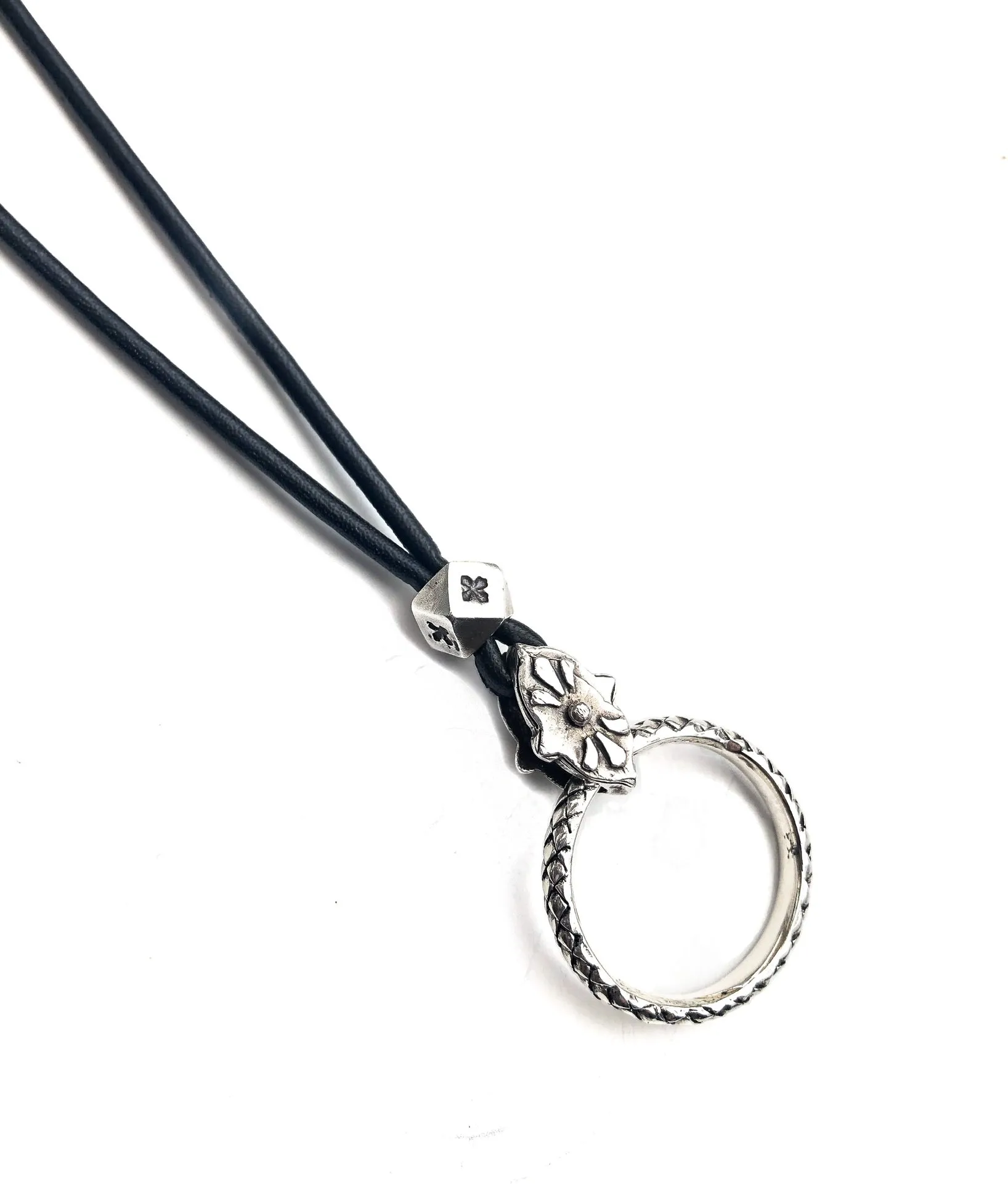 Classic Fleur Necklace