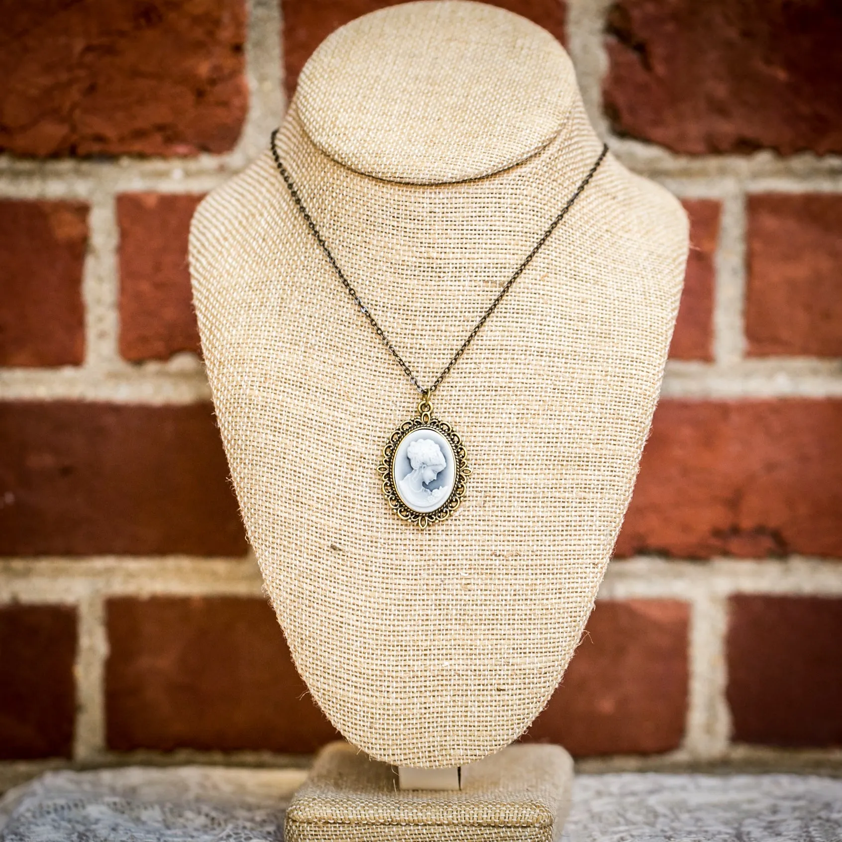Grey Lady Cameo