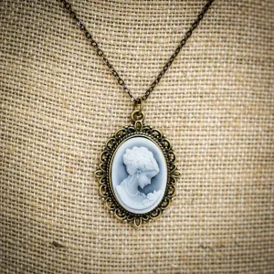 Grey Lady Cameo