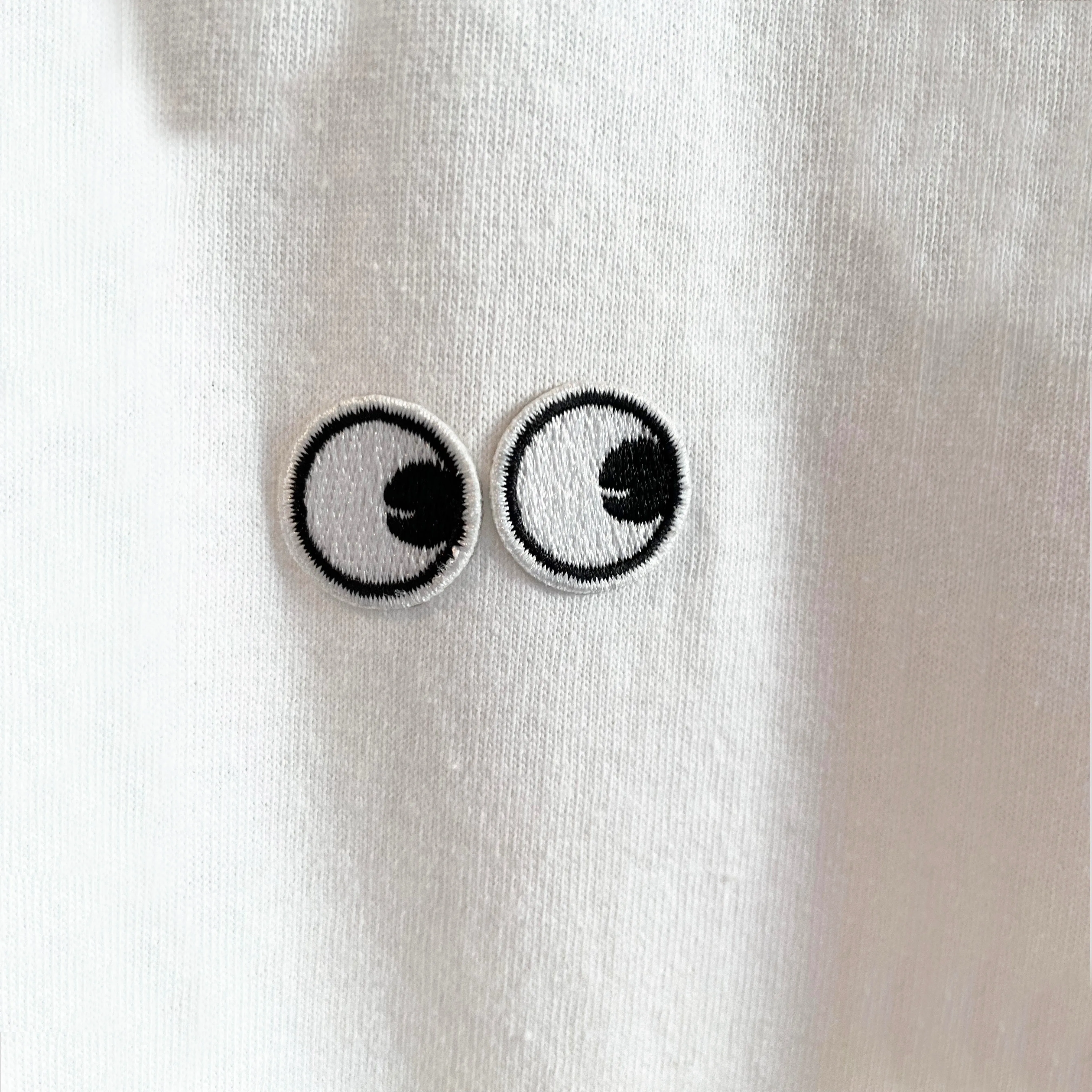 TEE: Side Eyed Short Sleeve Cru Neck Tee
